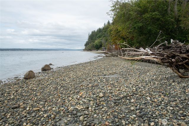 6206 Crescent Beach Road, Vaughn, WA 98394