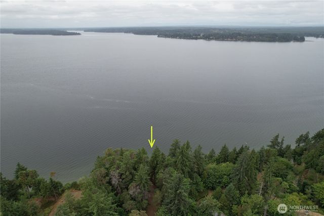 6206 Crescent Beach Road, Vaughn, WA 98394