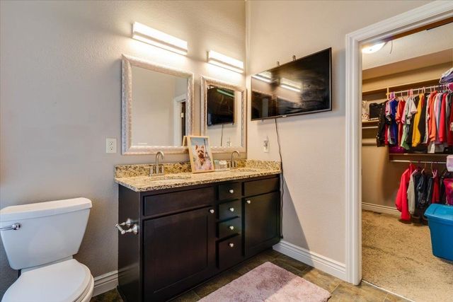 2717 S Westgate, Wichita, KS 67215