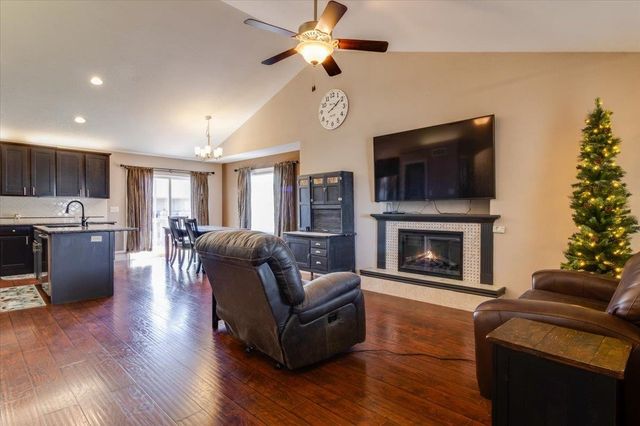 2717 S Westgate, Wichita, KS 67215