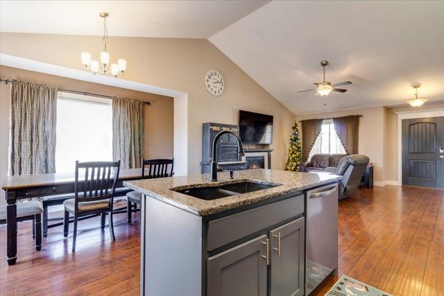 2717 S Westgate, Wichita, KS 67215