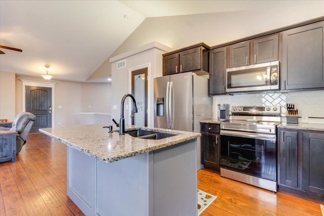 2717 S Westgate, Wichita, KS 67215