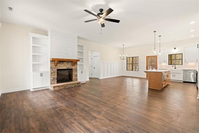 816 Presley Farm Parkway, Rockmart, GA 30153