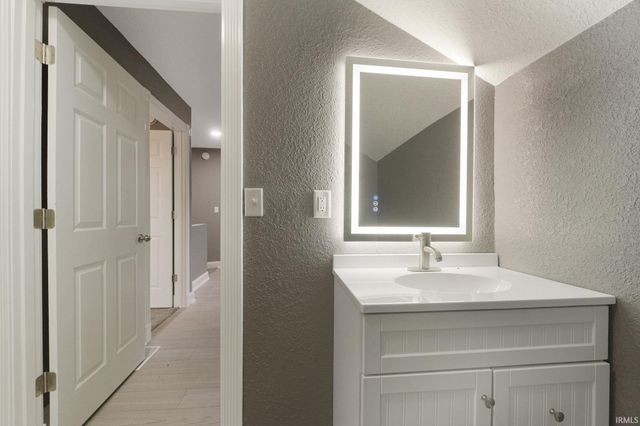 3598 W Huntington Ave 57 Avenue, Columbia City, IN 46725