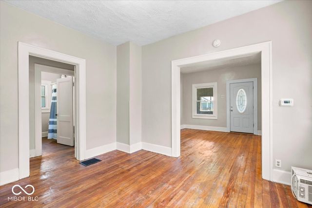 524 N Bradley Avenue, Indianapolis, IN 46201