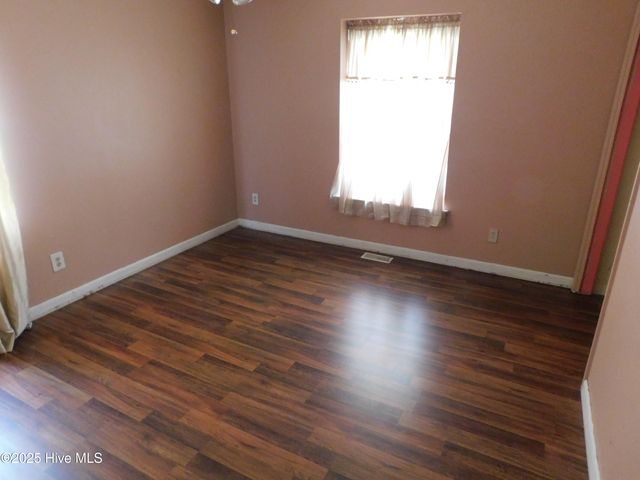 1010 W Scotsdale Road, Laurinburg, NC 28352