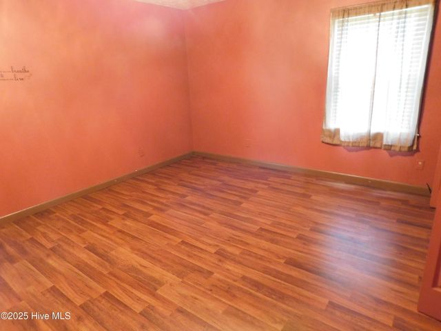 1010 W Scotsdale Road, Laurinburg, NC 28352