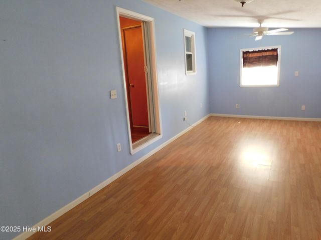 1010 W Scotsdale Road, Laurinburg, NC 28352