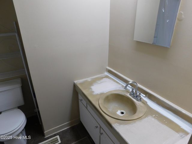 1010 W Scotsdale Road, Laurinburg, NC 28352