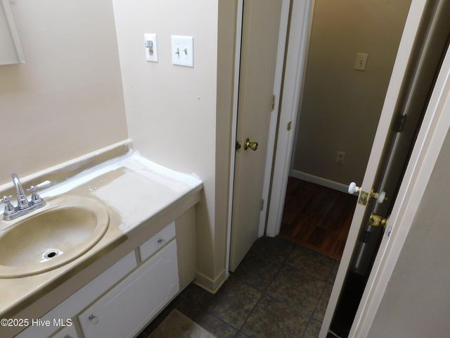 1010 W Scotsdale Road, Laurinburg, NC 28352