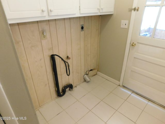 1010 W Scotsdale Road, Laurinburg, NC 28352