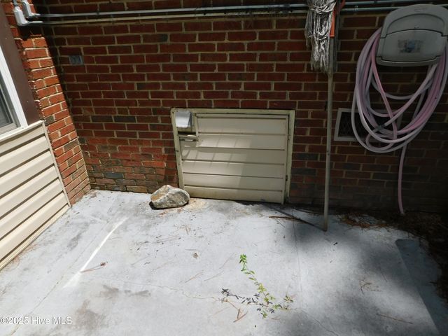 1010 W Scotsdale Road, Laurinburg, NC 28352