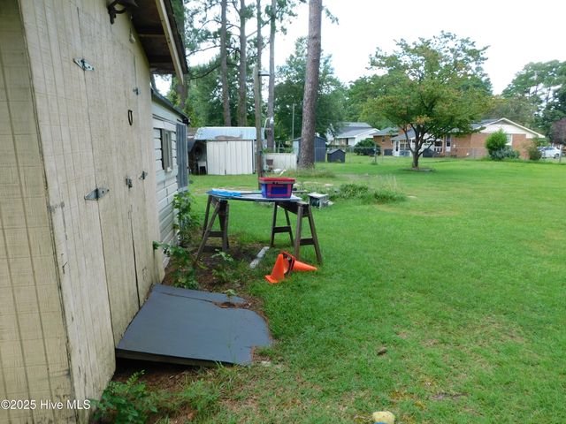 1010 W Scotsdale Road, Laurinburg, NC 28352