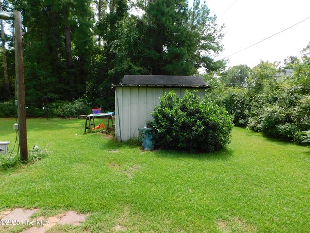 1010 W Scotsdale Road, Laurinburg, NC 28352