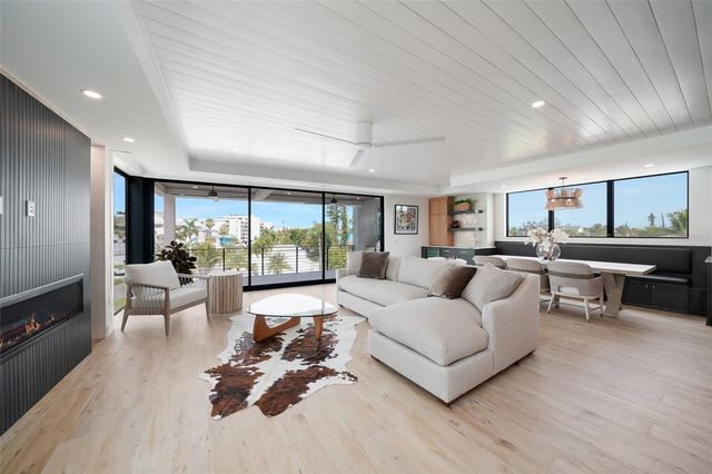 5547 AVENIDA DEL MARE, Sarasota, FL 34242