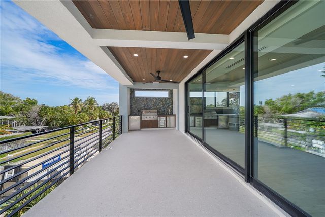 5547 AVENIDA DEL MARE, Sarasota, FL 34242