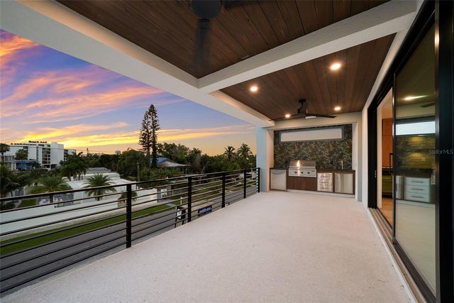 5547 AVENIDA DEL MARE, Sarasota, FL 34242