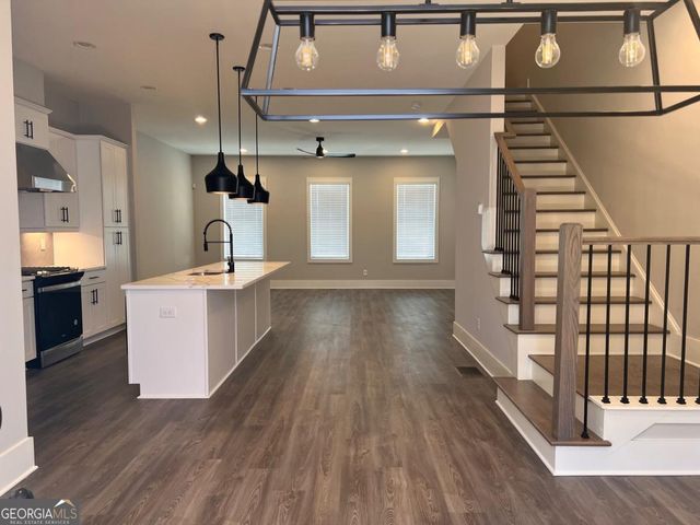 2011 Oak Lane NW, Atlanta, GA 30318