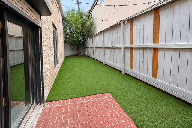 1811 Potomac Dr Drive C, Houston, TX 77057
