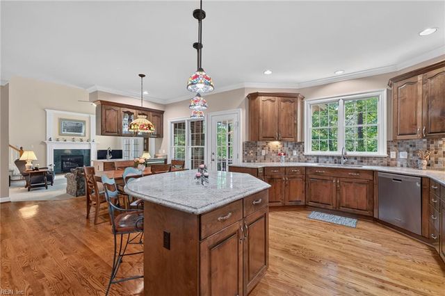 20139 W Magnolia CT, Smithfield, VA 23430