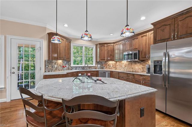 20139 W Magnolia CT, Smithfield, VA 23430