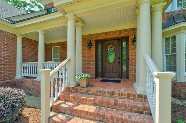 20139 W Magnolia CT, Smithfield, VA 23430
