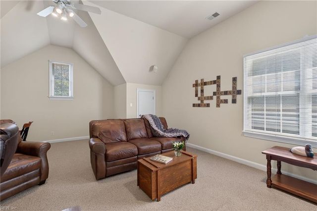 20139 W Magnolia CT, Smithfield, VA 23430
