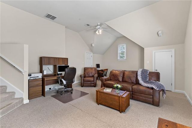 20139 W Magnolia CT, Smithfield, VA 23430