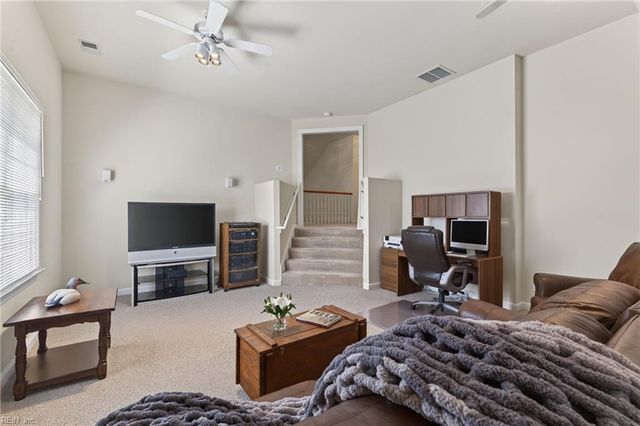 20139 W Magnolia CT, Smithfield, VA 23430