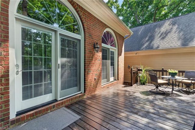 20139 W Magnolia CT, Smithfield, VA 23430