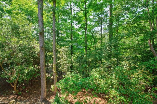 20139 W Magnolia CT, Smithfield, VA 23430