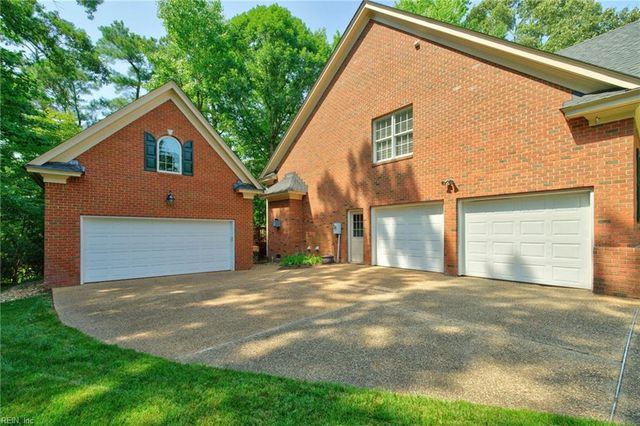 20139 W Magnolia CT, Smithfield, VA 23430