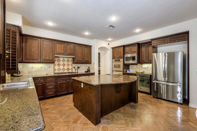 993 Hawthorne Creek Dr, Chula Vista, CA 91914