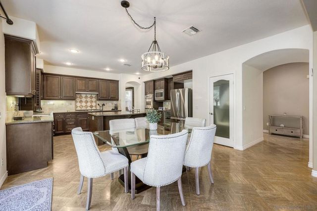 993 Hawthorne Creek Dr, Chula Vista, CA 91914