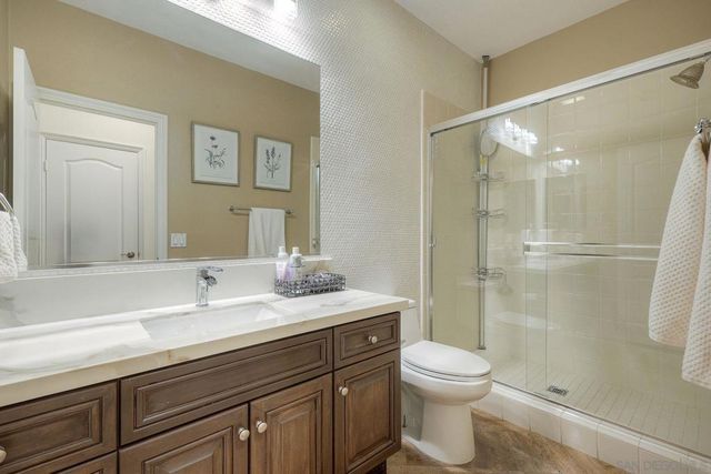 993 Hawthorne Creek Dr, Chula Vista, CA 91914