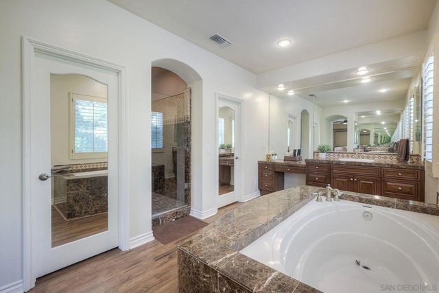 993 Hawthorne Creek Dr, Chula Vista, CA 91914