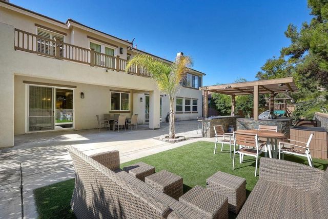 993 Hawthorne Creek Dr, Chula Vista, CA 91914