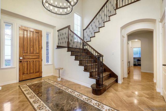 993 Hawthorne Creek Dr, Chula Vista, CA 91914