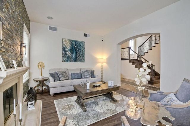 993 Hawthorne Creek Dr, Chula Vista, CA 91914