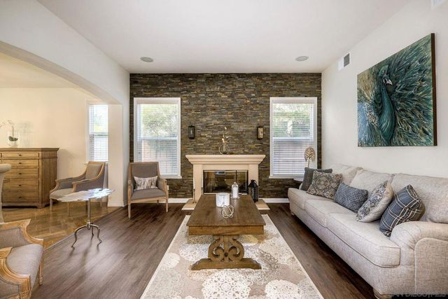 993 Hawthorne Creek Dr, Chula Vista, CA 91914