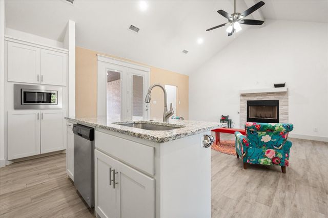 1312 Dover Lane, Wolfforth, TX 79382