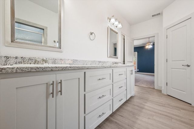 1312 Dover Lane, Wolfforth, TX 79382