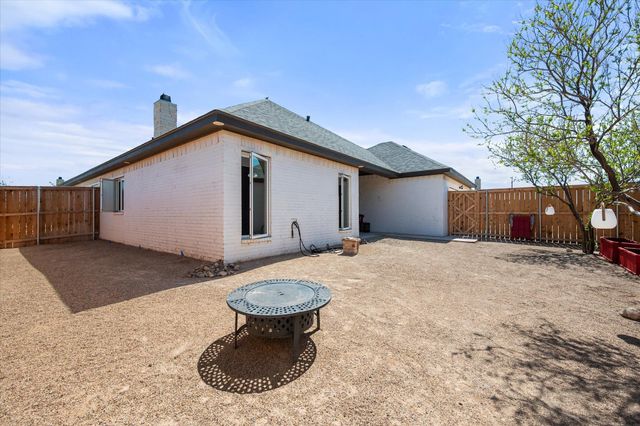 1312 Dover Lane, Wolfforth, TX 79382