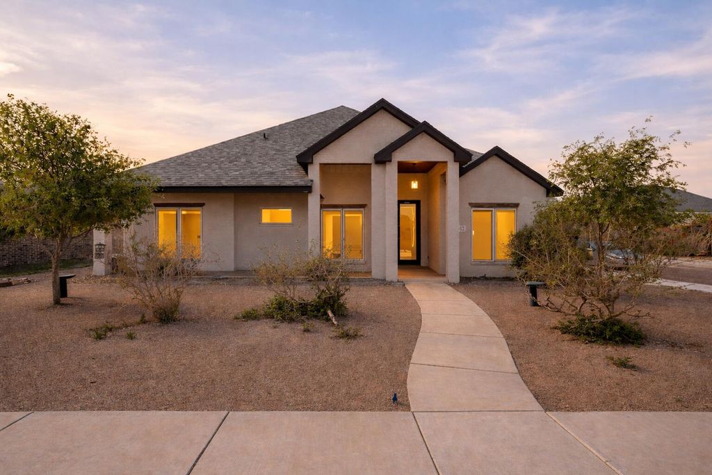 1312 Dover Lane, Wolfforth, TX 79382