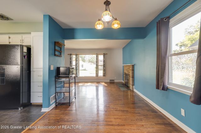 1714 Cooper Avenue, Lansing, MI 48910