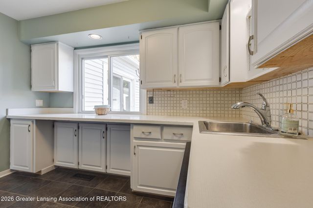1714 Cooper Avenue, Lansing, MI 48910