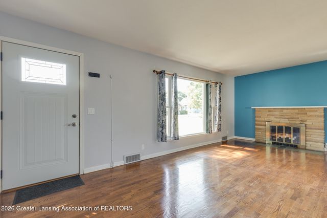 1714 Cooper Avenue, Lansing, MI 48910