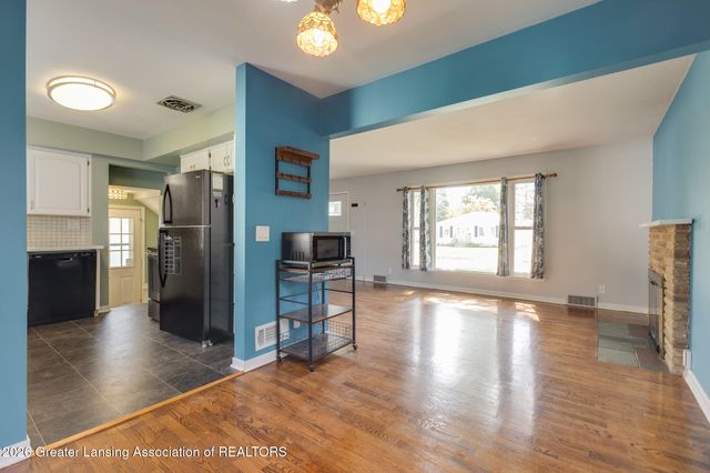 1714 Cooper Avenue, Lansing, MI 48910