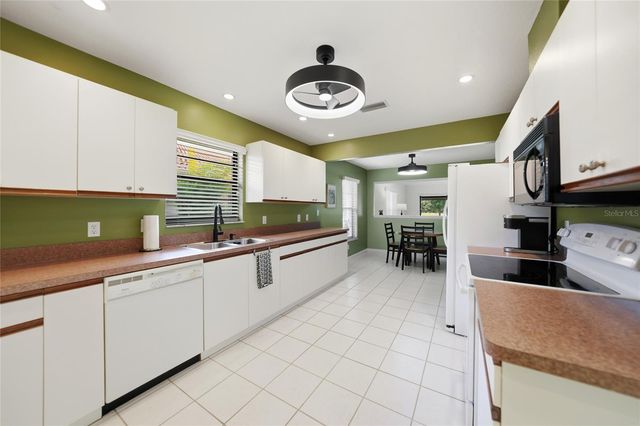 11275 SW COURTNEY DRIVE, Lake Suzy, FL 34269