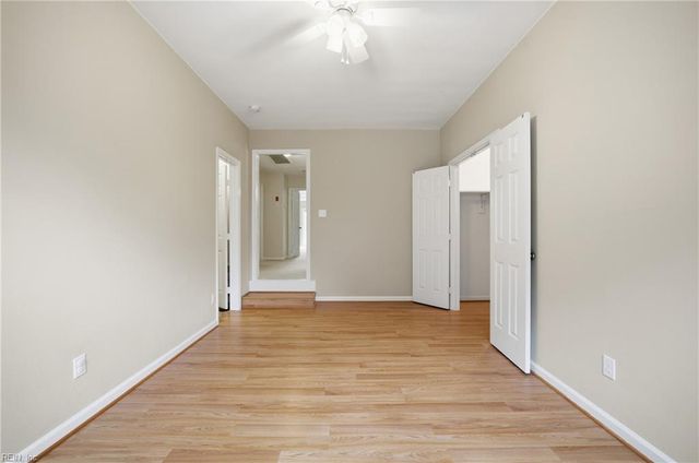 5453 Paperwhite LN, Virginia Beach, VA 23455